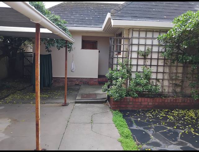200M² OFFICE FOR SALE IN MUIZENBERG